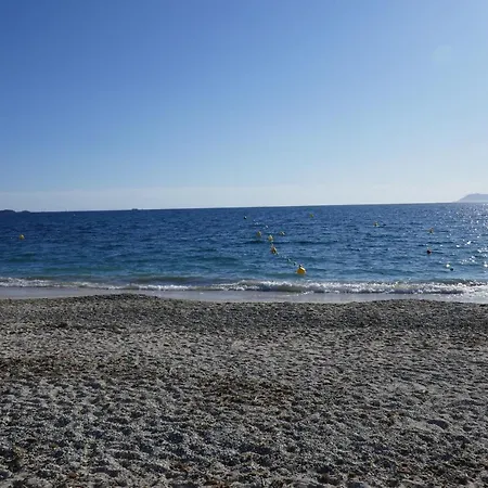 Bel Accès Direct Mer; L'almanarre, Appartement *