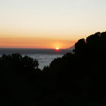 Appartement Bel Accès Direct Mer; L'almanarre, Hyères