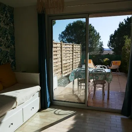 Bel Accès Direct Mer; L'almanarre, Appartement