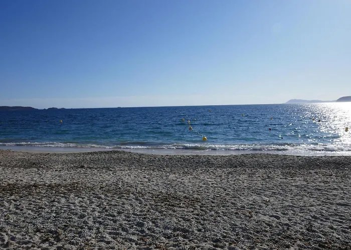 Bel Acces Direct Mer; L'almanarre, Apartment *