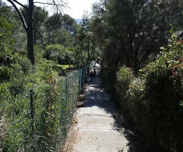 Bel Acces Direct Mer; L'almanarre, Διαμέρισμα