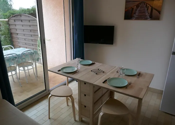 Bel Acces Direct Mer; L'almanarre, * Ιέρ