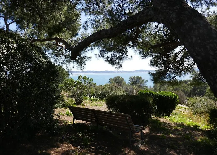 Διαμέρισμα Bel Acces Direct Mer; L'almanarre, *